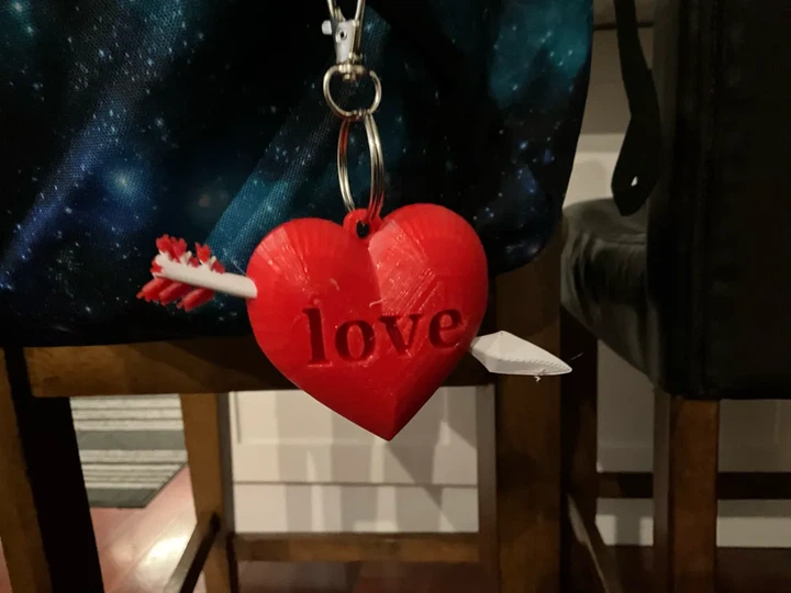 Брелок у формі серця пронизаного стрілою з написом love. Aivory - Фото 2 Брелок у формі серця пронизаного стрілою з написом love. Aivory - изображение 2
