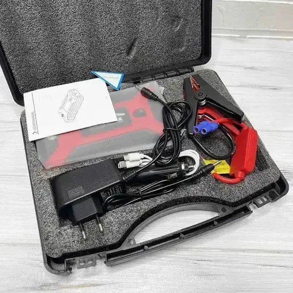 Пускозарядное устройство JUMPSTARTER 29B 99800 мАч 12V 300/600A с фонариком, красный - изображение 3