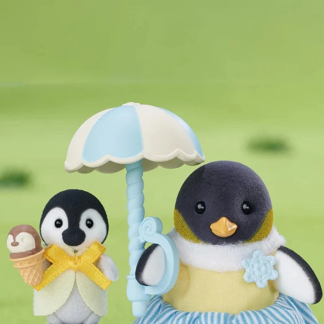 Zestaw figurek Epoch Sylvanian Families Penguin Family in White (5054131056943) - obraz 4