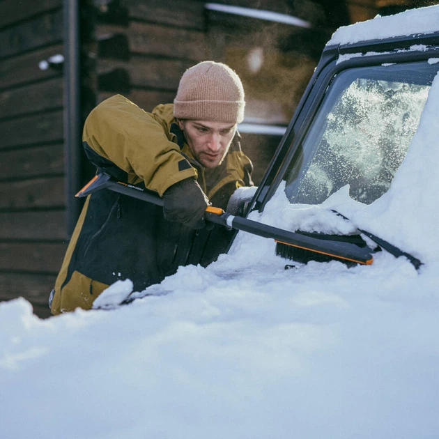 Щітка-скребок телескопічна Fiskars X-series™ (1078493) - изображение 7