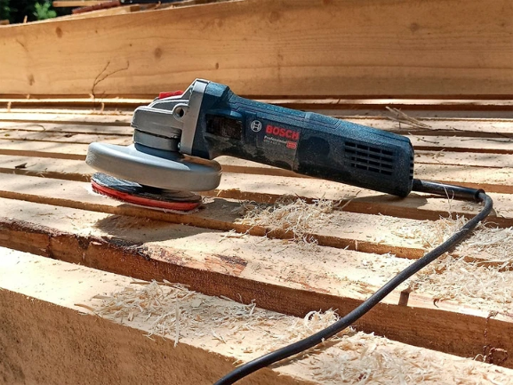 Кутова шліфувальна машина Bosch Professional GWS 9-125 S 11000 об/хв 125 mm Синій - Фото 4 Кутова шліфувальна машина Bosch Professional GWS 9-125 S 11000 об/хв 125 mm Синій - зображення 4