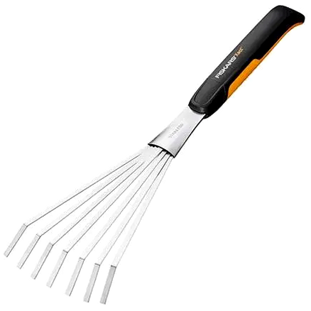 Грабли веерные нержавеющая сталь 44.3 см для уборки Fiskars SE1590 - Фото 1 Грабли веерные нержавеющая сталь 44.3 см для уборки Fiskars SE1590 - изображение 1