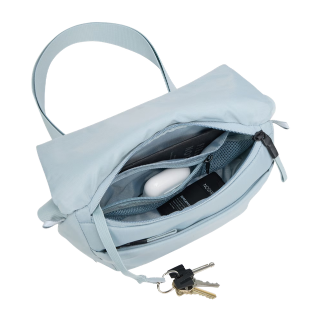 Сумки Portable THULE EnRoute Sling Bag 2L TESB5102 (Soft Blue/Darkest Blue) - Фото 2 Сумки Portable THULE EnRoute Sling Bag 2L TESB5102 (Soft Blue/Darkest Blue) - зображення 2