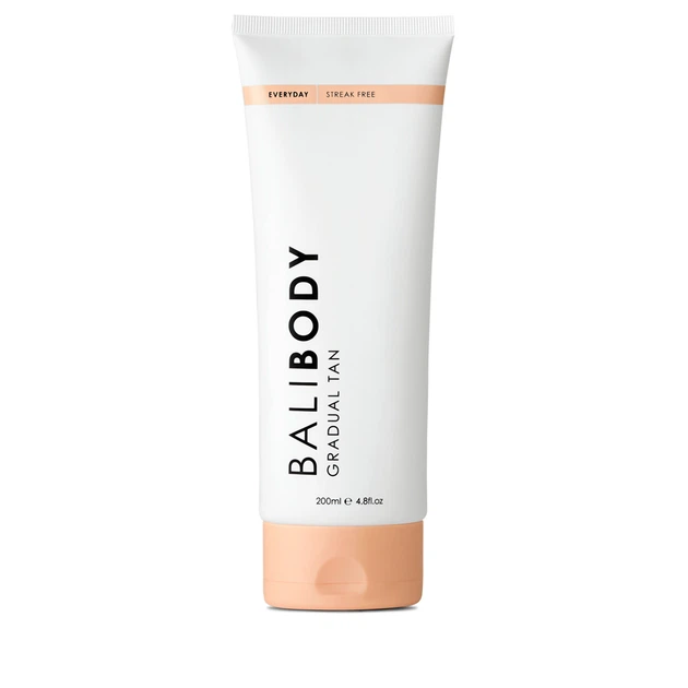 Bali Body Многозадачный увлажняющий лосьон Gradual Tan 200мл - Фото 1 Bali Body Многозадачный увлажняющий лосьон Gradual Tan 200мл - изображение 1