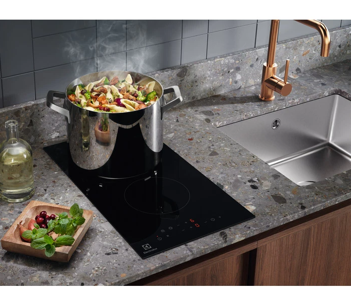 Варильна поверхня електрична ELECTROLUX LHR3233CK - зображення 2