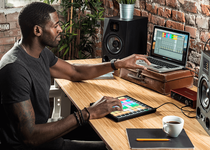MIDI контроллер Novation Launchpad X - изображение 5