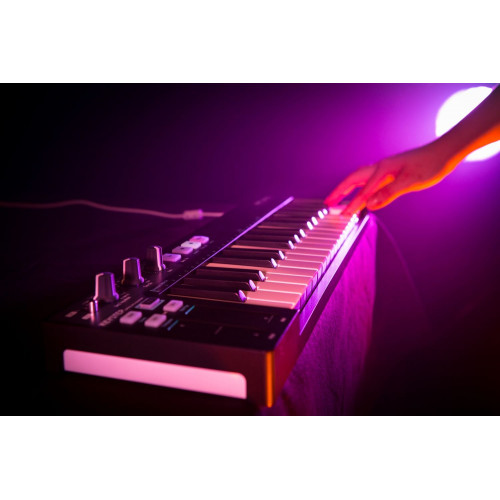 MIDI клавиатура Arturia KeyStep Black Edition - изображение 4