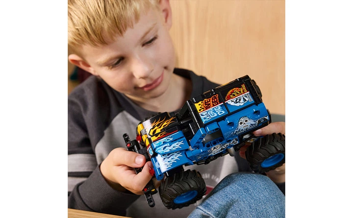 Конструктор Lego Technic Monster Jam Grave Digger Огонь и лед, 263 деталей 42219 - Фото 6 Конструктор Lego Technic Monster Jam Grave Digger Огонь и лед, 263 деталей 42219 - изображение 6