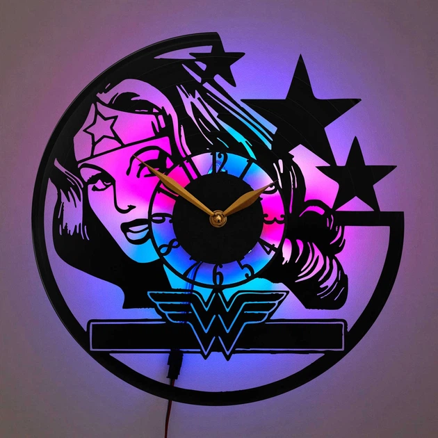 Настенные часы Wonder Woman Чудо-женщина с LED-подсветкой DC Comics супергероиня амазонка тематический декор - Фото 1 Настенные часы Wonder Woman Чудо-женщина с LED-подсветкой DC Comics супергероиня амазонка тематический декор - изображение 1