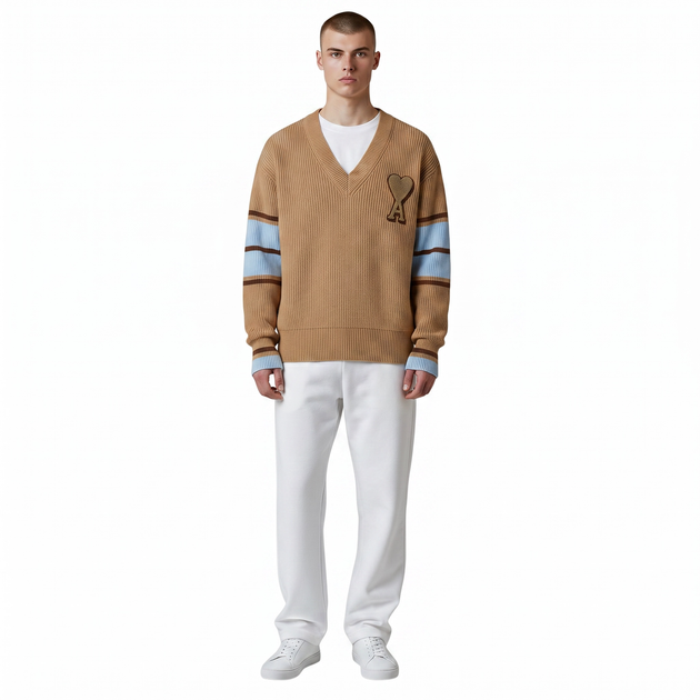 Мужской пуловер AMI Paris V-Neck Heart Logo Striped Knit Sweater Beige Camel размер M (AP07001.4M) - Фото 3 Мужской пуловер AMI Paris V-Neck Heart Logo Striped Knit Sweater Beige Camel размер M (AP07001.4M) - изображение 3