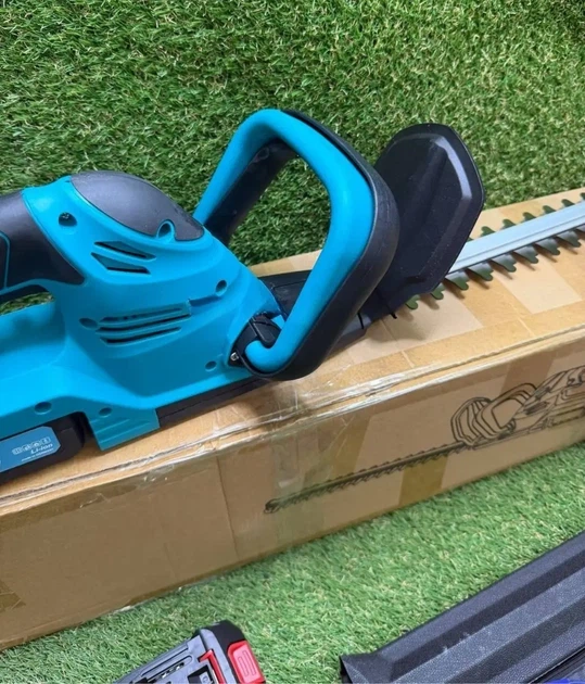 Кущоріз акумуляторний Krafftec Germany 52V 2×6Ah Li-Ion безщітковий кущоріз з довжиною леза 52 см для саду і бур´янів з 2 акумуляторами та кейсом - Фото 6 Кущоріз акумуляторний Krafftec Germany 52V 2×6Ah Li-Ion безщітковий кущоріз з довжиною леза 52 см для саду і бур´янів з 2 акумуляторами та кейсом - изображение 6