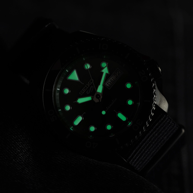 Годинник Seiko 5 Sports SRPJ37K1 - изображение 6
