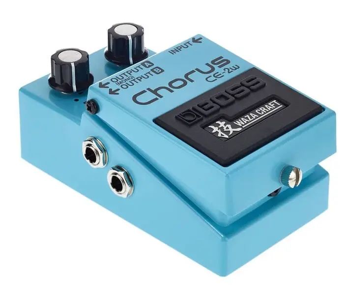 Педаль эффектов Boss CE2W - Фото 3 Педаль эффектов Boss CE2W - изображение 3
