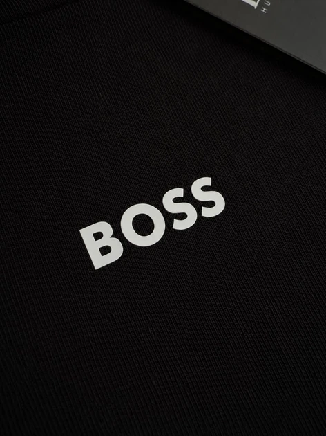 Костюм чоловічий шорти і футболка BOSS і 2пари шкарпеток білий L - Фото 4 Костюм чоловічий шорти і футболка BOSS і 2пари шкарпеток білий L - изображение 4
