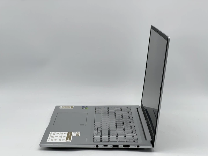 Ноутбук Asus VivoBook 16x K3605V / 16 IPS 1920x1200 60Гц / i9-13900H / 16 GB / 960 GB / NVIDIA GeForce RTX 4050 / [SSVVBK16XK3605VI9405096016IAM] - Б/У - изображение 4