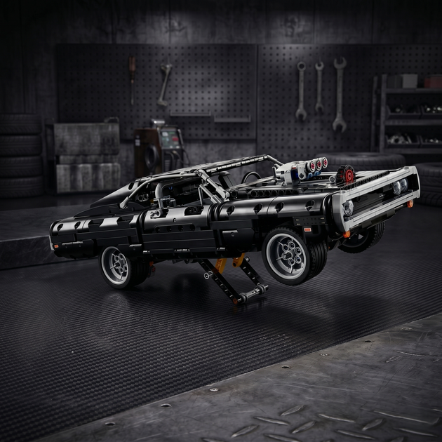 Конструктор Technic Dom's Dodge Charger, 1077 деталей - зображення 6