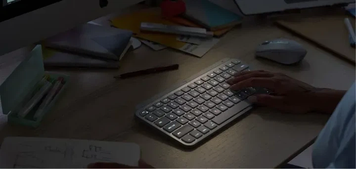 Клавиатура Logitech MX Keys Mini For Mac Wireless Illuminated Pale Grey (920-010526) - изображение 6