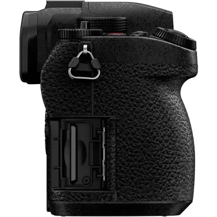 Фотоапарат Panasonic Lumix DC-G97 Body (DC-G97E) - Фото 6 Фотоапарат Panasonic Lumix DC-G97 Body (DC-G97E) - зображення 6