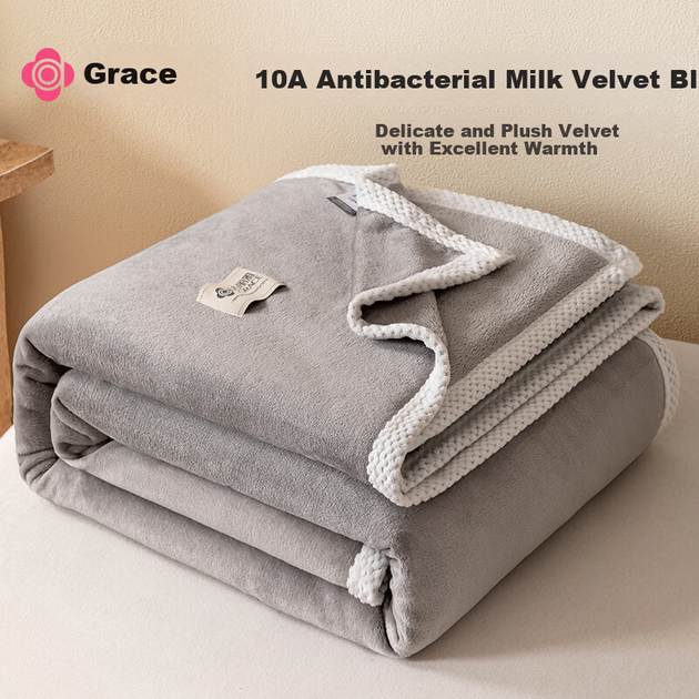 Одеяло Grace 10A из молочного велюра зимнее утепленное, 1.5 м, серое - изображение 4