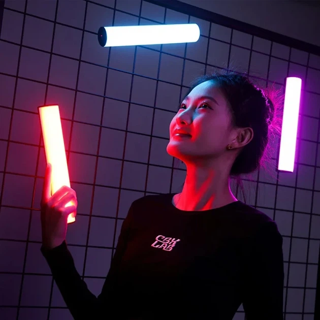 Цилиндрический LED видеосвет RGB Ulanzi B15RGB 15 Вт 1800-9000K CRI 97+ с магнитом - изображение 5