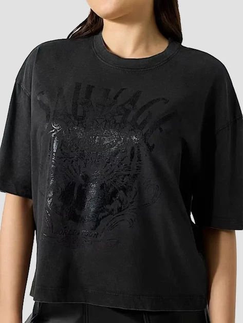 Футболка хлопковая оверсайз женская Guess Ss Savage Tour Os Tee W6GI34-K3303-JTMU L Jet Black Multi (7621235766597) - Фото 3 Футболка хлопковая оверсайз женская Guess Ss Savage Tour Os Tee W6GI34-K3303-JTMU L Jet Black Multi (7621235766597) - изображение 3