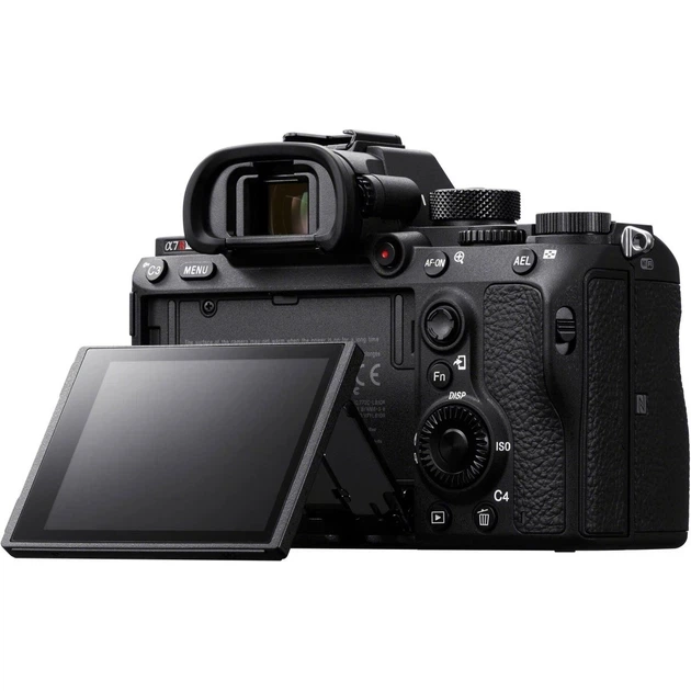 Бездзеркальний фотоапарат Sony Alpha A7R III Body Black (ILCE7RM3) - Фото 2 Бездзеркальний фотоапарат Sony Alpha A7R III Body Black (ILCE7RM3) - изображение 2