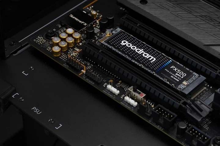 SSD диск Goodram PX500 Gen.3 512GB M.2 2280 PCIe 3.0 x4 NVMe 3D NAND QLC (SSDPR-PX500-512-80-G3) - Фото 2 SSD диск Goodram PX500 Gen.3 512GB M.2 2280 PCIe 3.0 x4 NVMe 3D NAND QLC (SSDPR-PX500-512-80-G3) - зображення 2