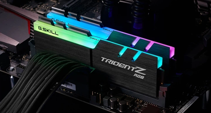 Модуль пам`ятi DDR4 2x16GB/3600 G.Skill Trident Z RGB (F4-3600C18D-32GTZR) - Фото 5 Модуль пам`ятi DDR4 2x16GB/3600 G.Skill Trident Z RGB (F4-3600C18D-32GTZR) - зображення 5