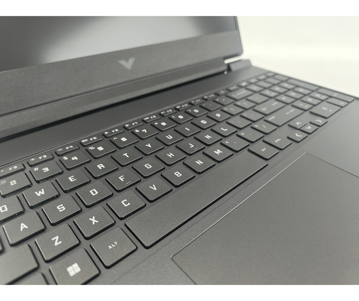 Ігровий ноутбук HP Victus 15-fa2013dx / 15.6" (1920x1080) IPS / Intel Core i5-13420H (8 (12) ядер по 2.1 - 4.6 GHz) / 16 GB DDR4 / 240 GB SSD / nVidia GeForce RTX 3050, 6 GB GDDR6, 96-bit / WebCam б/в - зображення 3