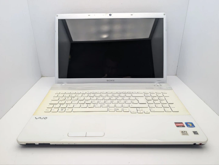 Ноутбук Sony VPC EF4E1E/AMD Athlon ll 4GB-DDR3/HDD-320Gb/Intel HD Graphics/17.3" HD+ Б/В - Фото 3 Ноутбук Sony VPC EF4E1E/AMD Athlon ll 4GB-DDR3/HDD-320Gb/Intel HD Graphics/17.3" HD+ Б/В - изображение 3