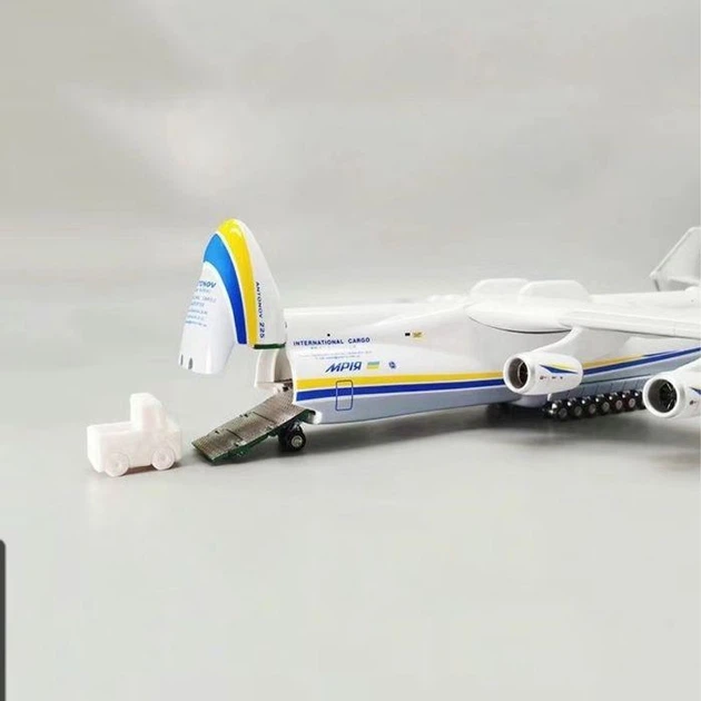 Коллекционная металлическая модель самолета Антонов Ан-225 "Мрия" 1:280, рампа відкривається Antonov Cargo Transporter 30 см - изображение 3