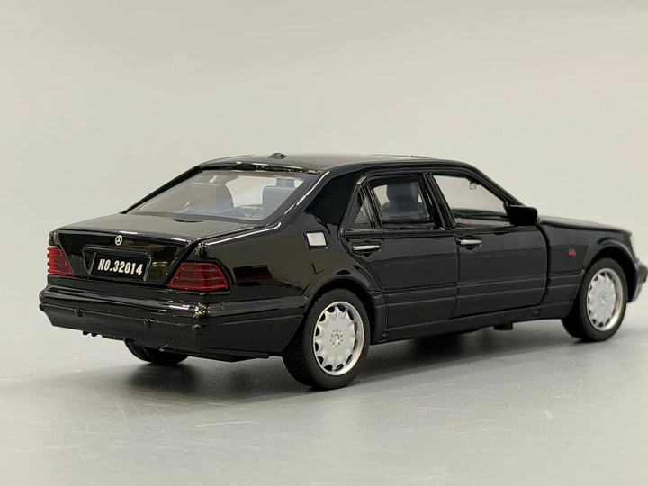 Машинка TK Union Group Mercedes-Benz W140 металл 1:32 свет/звук открываются двери/капот/багажник Черная (LF-43189) - Фото 5 Машинка TK Union Group Mercedes-Benz W140 металл 1:32 свет/звук открываются двери/капот/багажник Черная (LF-43189) - изображение 5