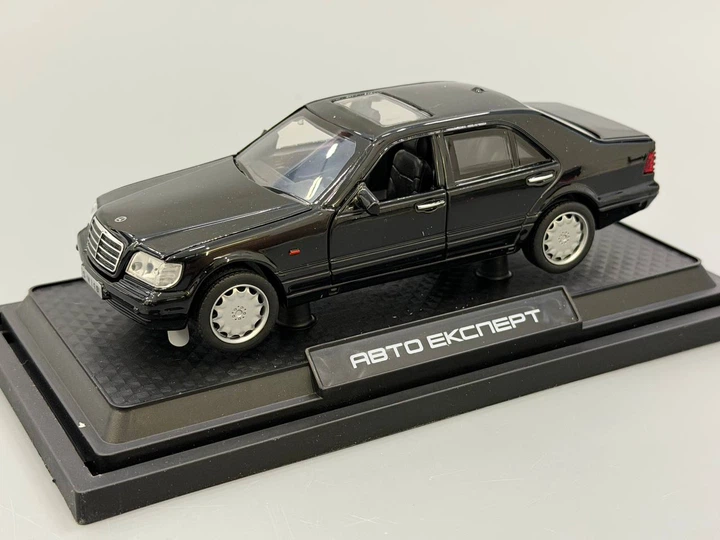 Машинка TK Union Group Mercedes-Benz W140 металл 1:32 свет/звук открываются двери/капот/багажник Черная (LF-43189) - Фото 6 Машинка TK Union Group Mercedes-Benz W140 металл 1:32 свет/звук открываются двери/капот/багажник Черная (LF-43189) - изображение 6