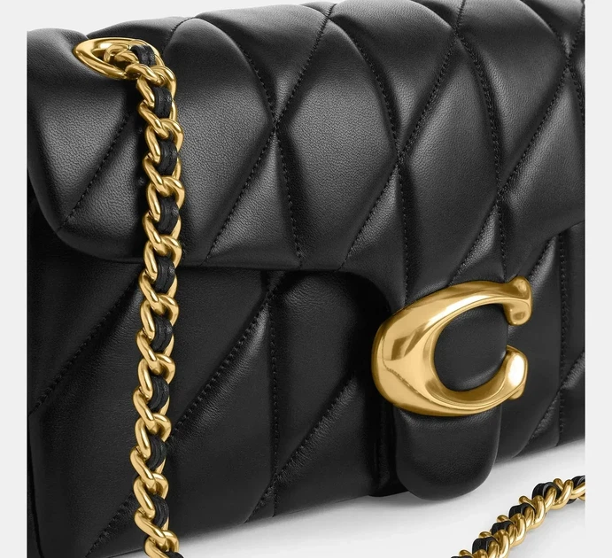 COACH Tabby 26 — жіноча сумка на ланцюжку, стьобана, чорна, золотий логотип - изображение 2