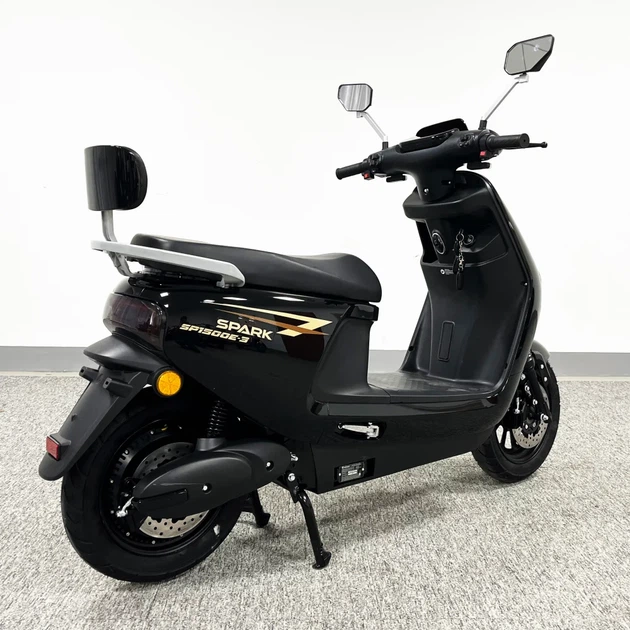 Электроскутер Spark SP1500E-3 (Черный) - изображение 2