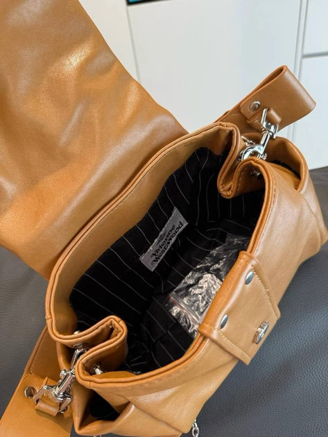 Сумка женская Vivienne Westwood коричневого цвета артикул 57840 - Фото 8 Сумка женская Vivienne Westwood коричневого цвета артикул 57840 - изображение 8