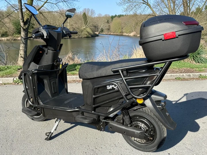 Электроскутер Oscar Sport GT-21 (2500 Вт, 72 В / 30 А·ч, LiFePO4) - изображение 4