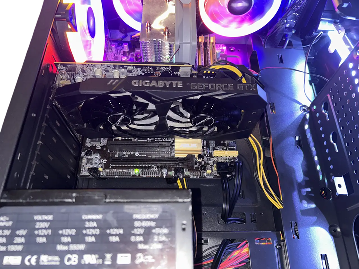 Системный блок i7-7700/16GB /GTX 1070 8GB/SSD 512GB Б/У - изображение 8