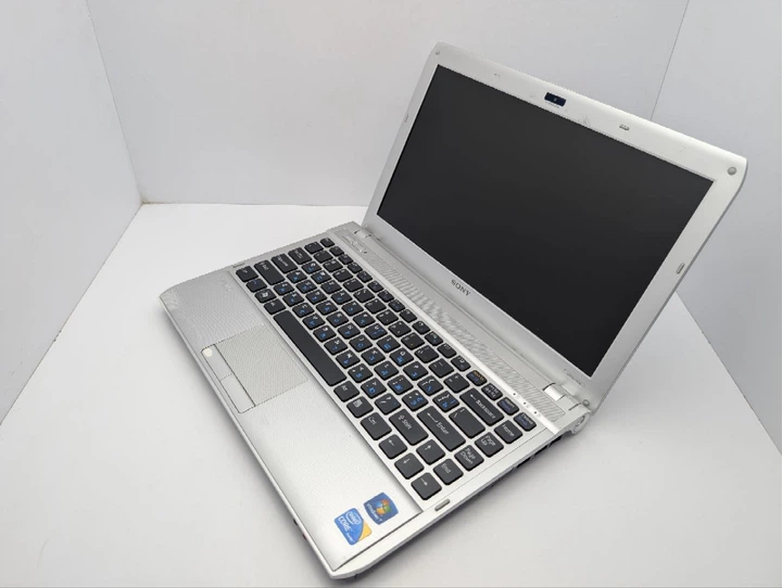 Ноутбук Sony VPC S111FM / Intel Core 5-430M/6GB-DDR3/320GB-HDD/Intel HD Graphics/13.3" HD LED Б/В - изображение 2