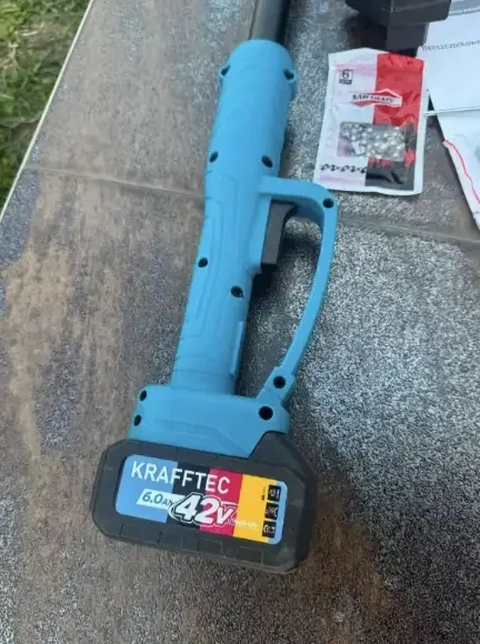 Секатор+пила+штанга 3 в 1 Krafftec Акумуляторний садовий набір 42V 6Ah - зображення 6