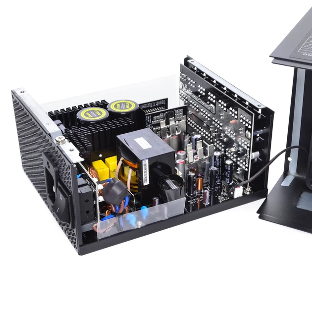 Блок живлення QUBE 1650W 80+ GOLD RS-1650GD PRO - зображення 7