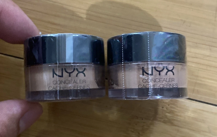 Плотный корректор для лица NYX Concealer Jar оттенок Medium CJ05 - изображение 2