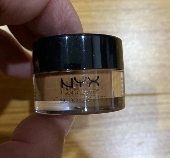 Плотный корректор для лица NYX Concealer Jar оттенок Nutmeg CJ08 - изображение 6