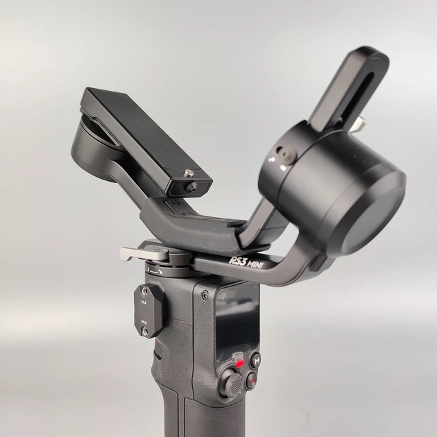 Стабилизатор DJI RS 3 Mini Черный (102122525) - Уценка - Фото 8 Стабилизатор DJI RS 3 Mini Черный (102122525) - Уценка - изображение 8
