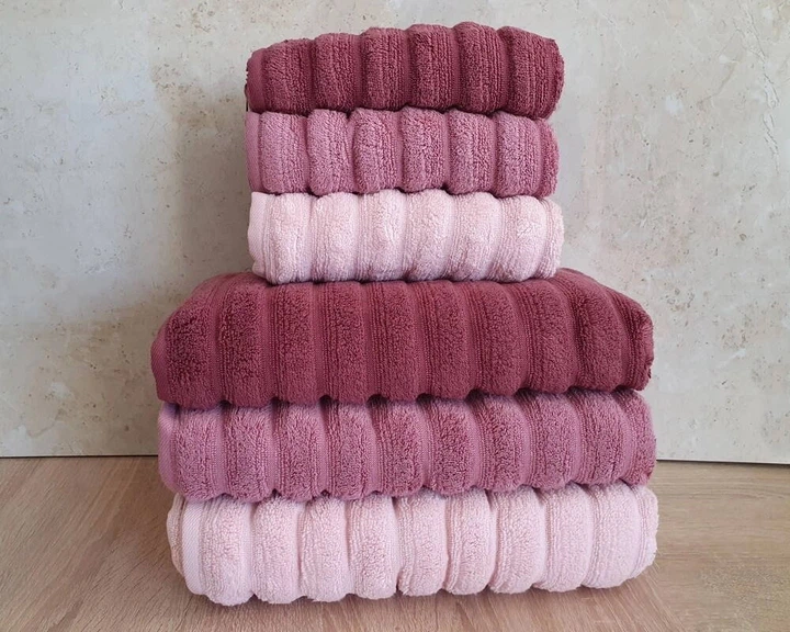 Набор турецких махровых полотенец Cestepe MicroCotton Premium 3 штуки 50x90 + 3 штуки 70х140 Ezgi 5 плотность 600 г/м2 - Фото 3 Набор турецких махровых полотенец Cestepe MicroCotton Premium 3 штуки 50x90 + 3 штуки 70х140 Ezgi 5 плотность 600 г/м2 - изображение 3