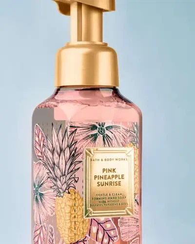 Мыло-пенка для рук Bath&Body Works Pink Pineapple Sunrise Gentle & Clean Foaming Hand Soap 259 мл (667659452248) - Фото 3 Мыло-пенка для рук Bath&Body Works Pink Pineapple Sunrise Gentle & Clean Foaming Hand Soap 259 мл (667659452248) - изображение 3