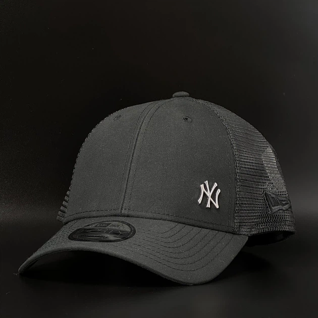 Черная кепка с сеткой New Era New York Yankees Trucker 60667656 - Фото 1 Черная кепка с сеткой New Era New York Yankees Trucker 60667656 - изображение 1