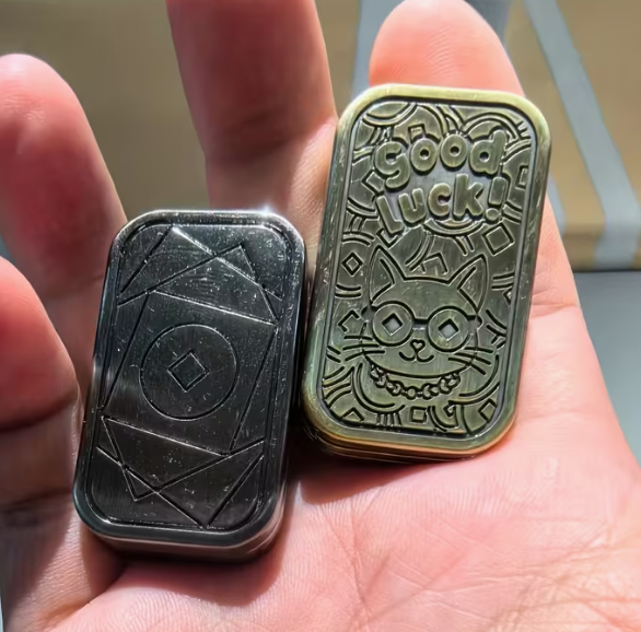 Магнітний слайдер з тактильним ефектом, іграшка-антистрес LUCKY CAT GOLD металева іграшка фіджет, подарунок для дорослого - Фото 6 Магнітний слайдер з тактильним ефектом, іграшка-антистрес LUCKY CAT GOLD металева іграшка фіджет, подарунок для дорослого - зображення 6