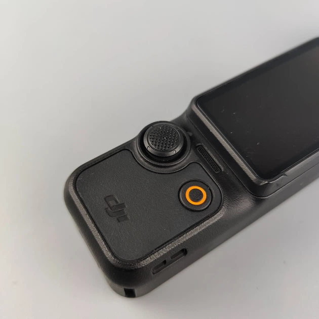 Экшн-камера DJI Osmo Pocket 3 Creator Combo / 180° / 4К / 60fps / Wi-Fi / Bluetooth / Черная (102161771) - Уценка - Фото 12 Экшн-камера DJI Osmo Pocket 3 Creator Combo / 180° / 4К / 60fps / Wi-Fi / Bluetooth / Черная (102161771) - Уценка - изображение 12
