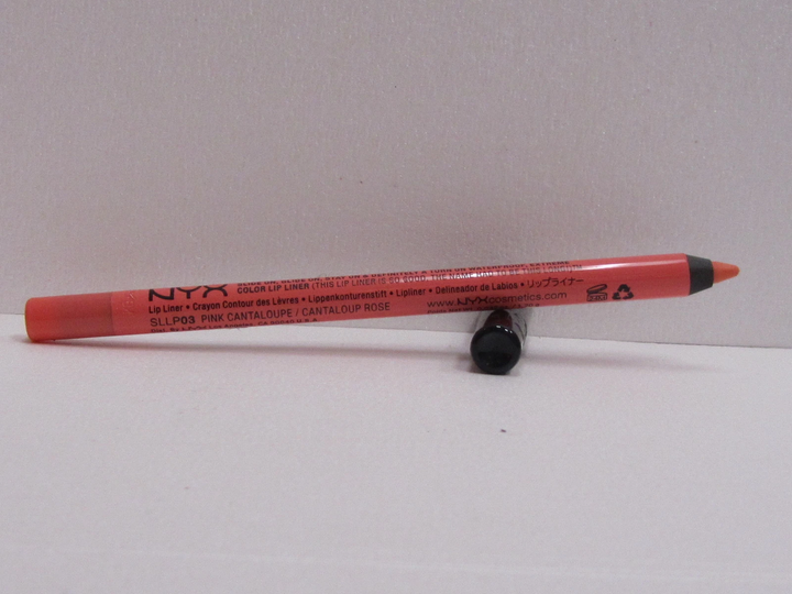 Олівець-лайнер для контуру губ NYX Cosmetics Slide On Lip Pencil SLLP03 Pink Canteloupe рожевий динний - зображення 4